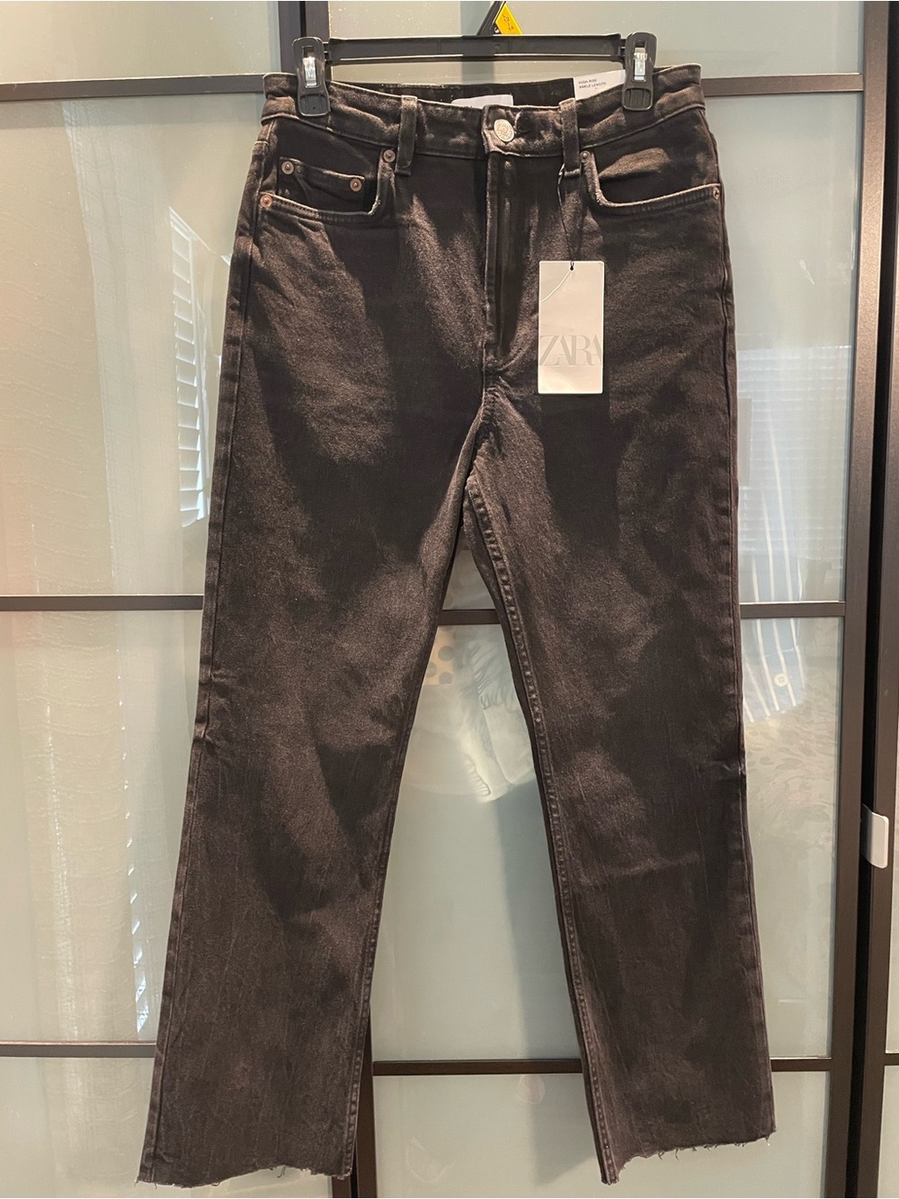 ZARA Black Stovepipe Straight-Leg Women’s Jeans